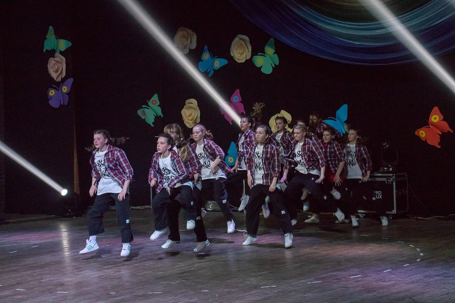 33207119 2054381284634784 631294376433156096 n